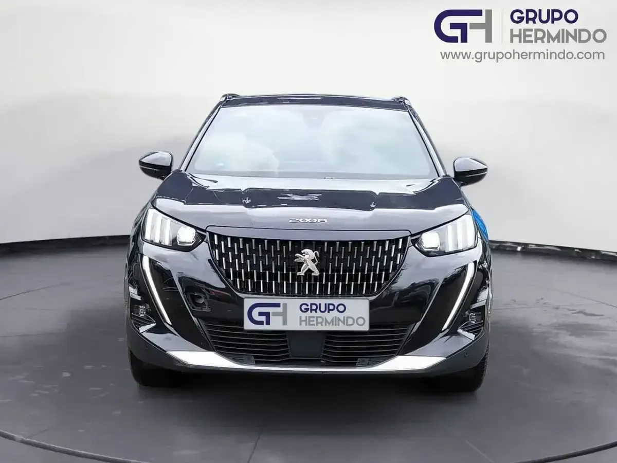 Usado Peugeot 2008 GT 130 CV (95 kW) 2021 Negro SUV