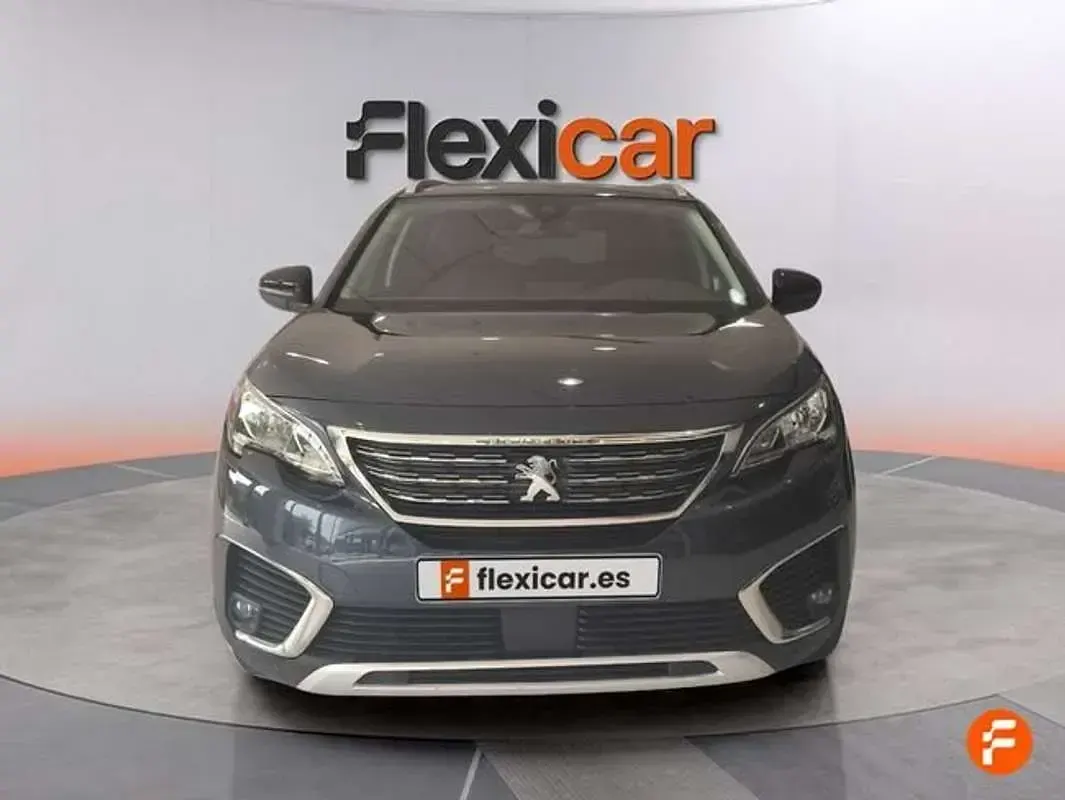 Usado Peugeot 5008 Allure 131 CV (96 kW) 2018 Negro SUV