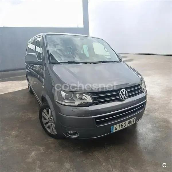 Usado VW Multivan Highline 180 CV (132 kW) 2014 Gris / plata Monovolumen