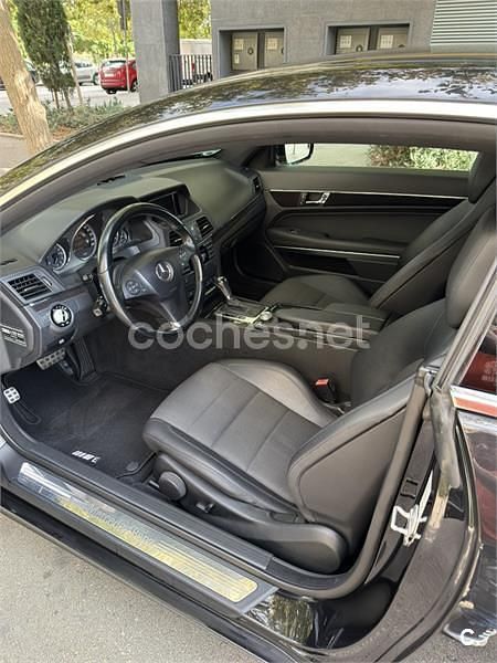 Usado Mercedes E250 204 CV (150 kW) 2009 Negro Coupe