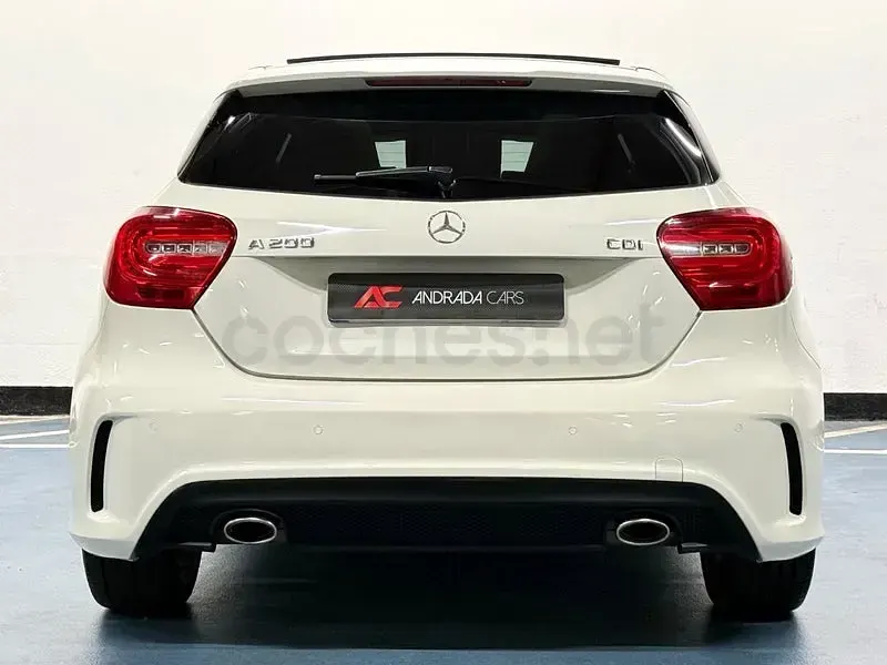 Usado Mercedes A200 AMG line 136 CV (100 kW) 2015 Blanco Utilitario