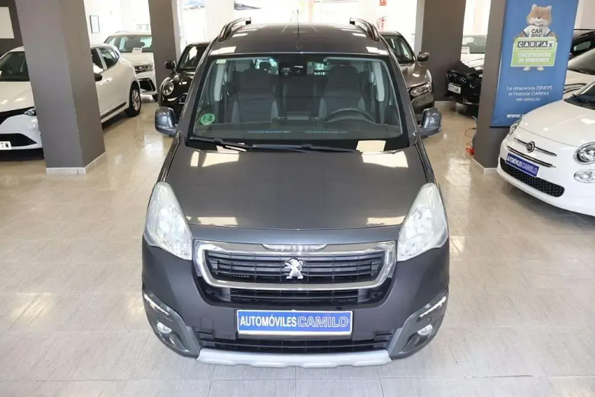 Usado Peugeot TePee Outdoor 99 CV (72 kW) 2016 Gris Van