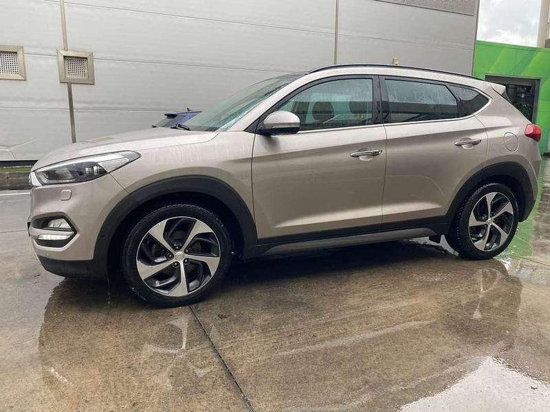 Gris Usado 2017 Hyundai Tucson Style SUV | 16.499 € (Precio justo) - Imagen 1/4
