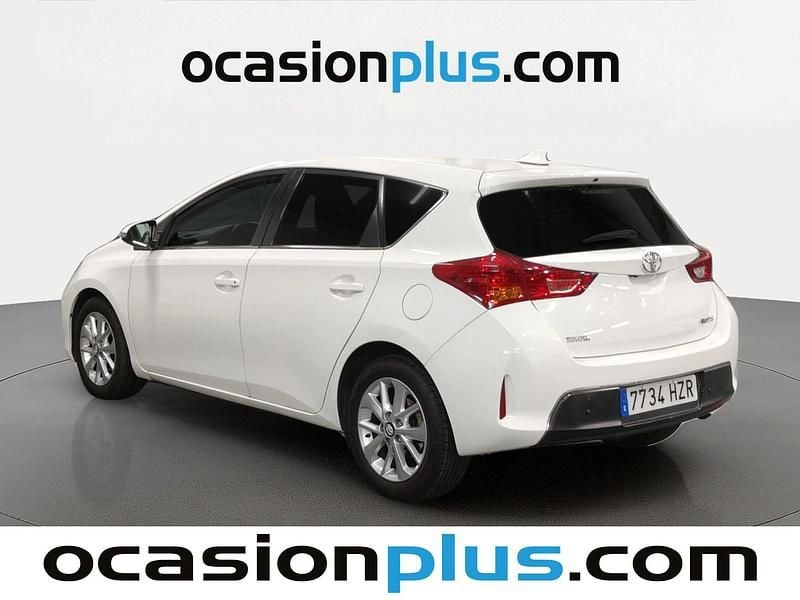 Usado Toyota Auris Active 90 CV (66 kW) 2014 Blanco Utilitario