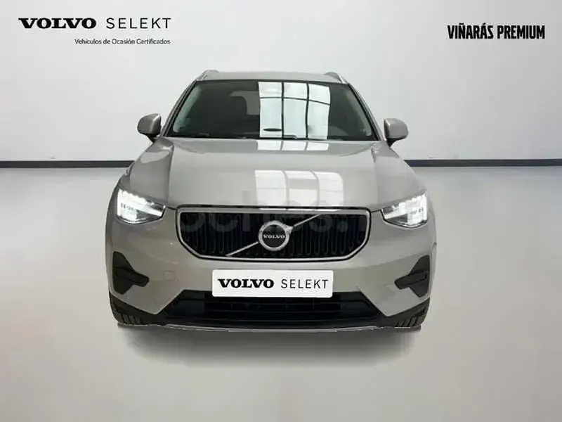 Usado Volvo XC40 Core 163 CV (119 kW) 2022 Gris / plata SUV