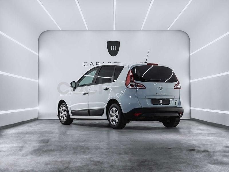 Usado Renault Scénic III Authentique 86 CV (63 kW) 2010 Blanco Monovolumen