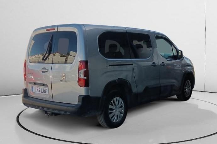 Usado Peugeot Rifter Active 131 CV (96 kW) 2020 Monovolumen