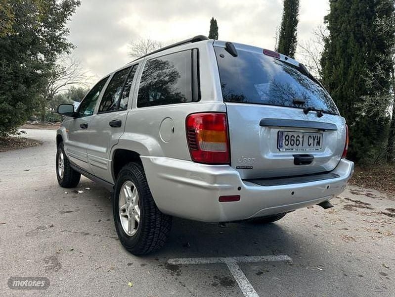 Usado Jeep Grand Cherokee Laredo 163 CV (119 kW) 2004 Gris SUV