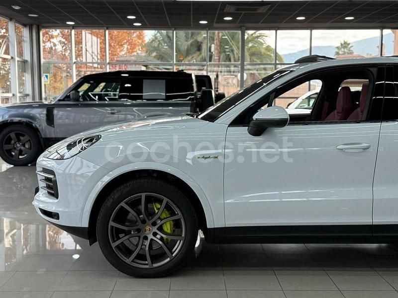 Usado Porsche Cayenne 462 CV (339 kW) 2022 Blanco SUV