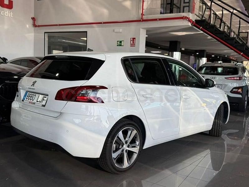Usado Peugeot 308 Allure 130 CV (95 kW) 2020 Blanco Berlina