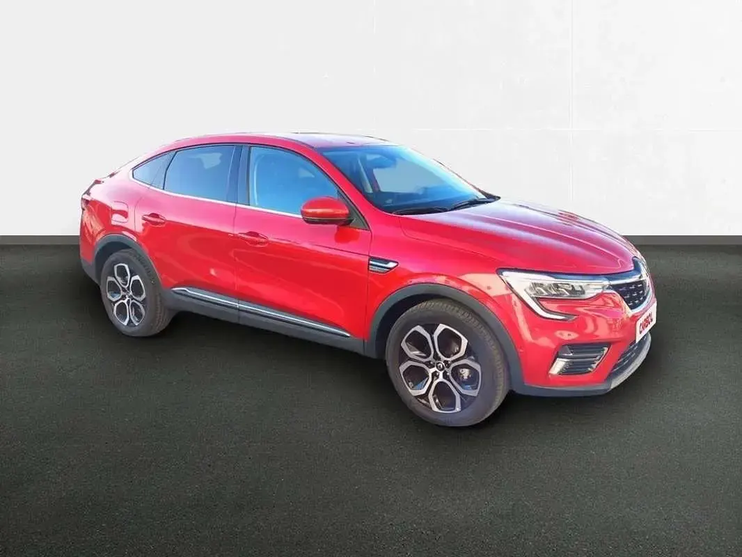 Usado Renault Arkana Techno 139 CV (102 kW) 2023 Rojo SUV