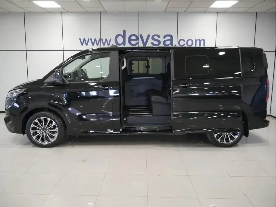 Nuevo Ford Tourneo Titanium X 150 CV (110 kW) 2026 Negro Monovolumen