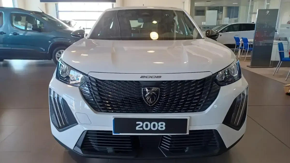 Nuevo Peugeot 2008 Style 100 CV (73 kW) 2025 Blanco SUV