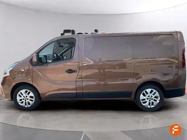 Usado Nissan NV300 125 CV (91 kW) 2018 Marrón Van