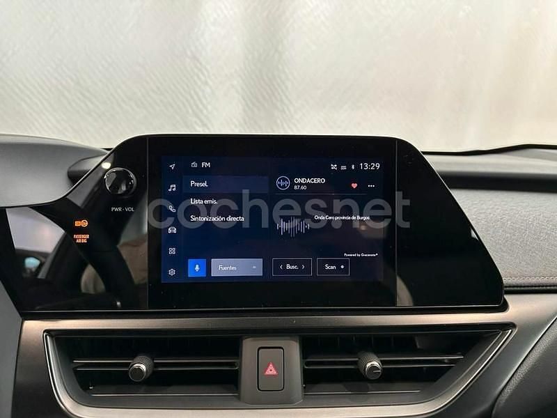 Usado Lexus UX 184 CV (135 kW) 2024 Blanco SUV