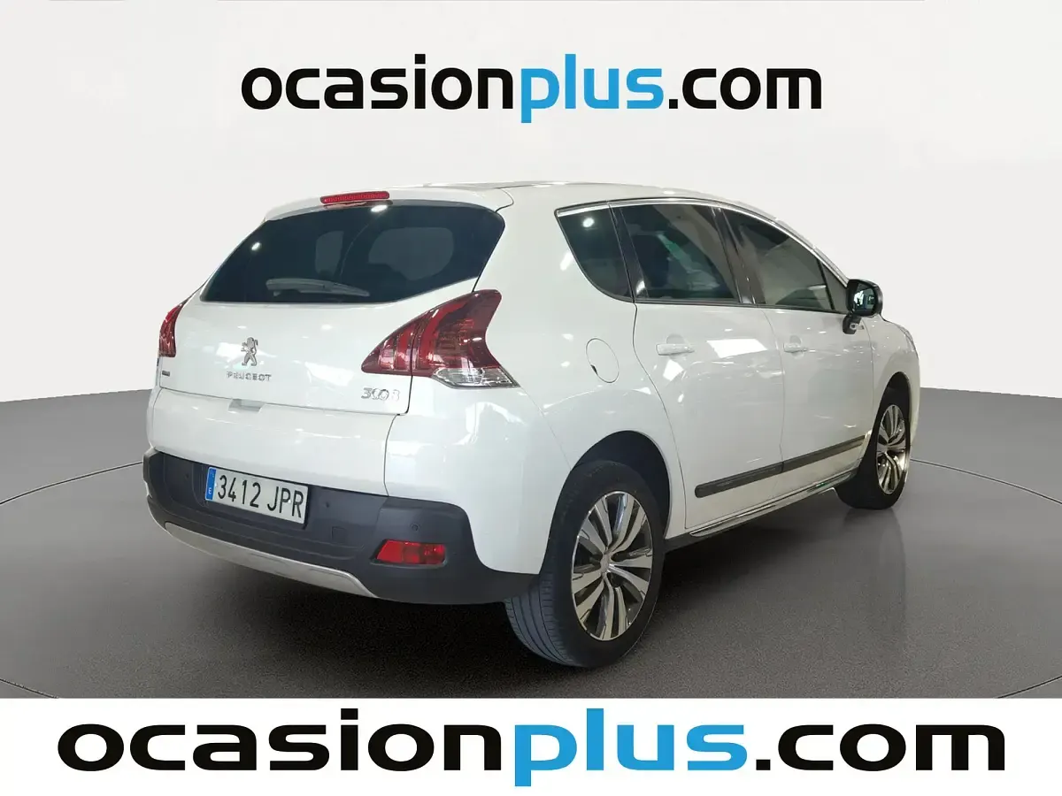 Usado Peugeot 3008 Style 131 CV (96 kW) 2016 Blanco Monovolumen