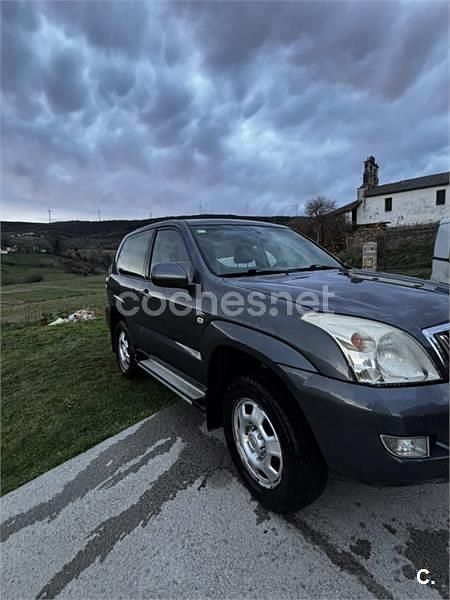 Usado Toyota Land Cruiser 166 CV (122 kW) 2007 Gris / plata SUV