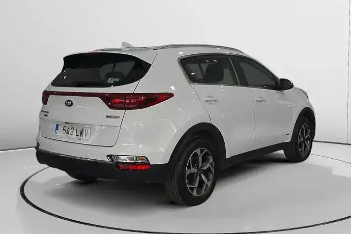 Usado Kia Sportage 136 CV (100 kW) 2022 Blanco SUV