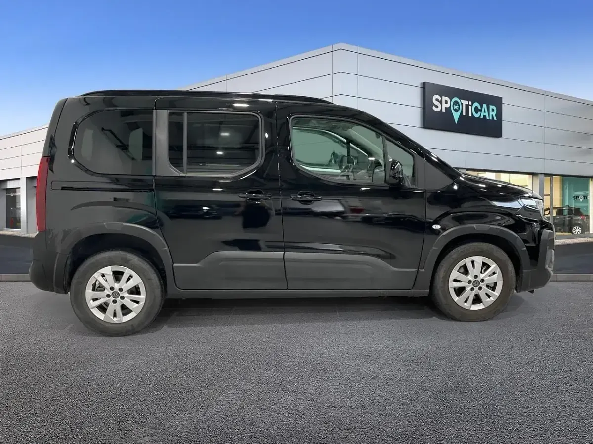 Usado Peugeot Rifter Allure 130 CV (95 kW) 2024 Negro Monovolumen