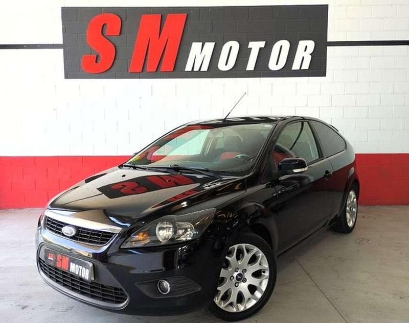 Usado Ford Focus Trend 116 CV (85 kW) 2008 Negro Utilitario