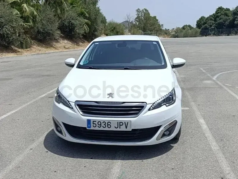 Usado Peugeot 308 Allure 150 CV (110 kW) 2016 Blanco Berlina
