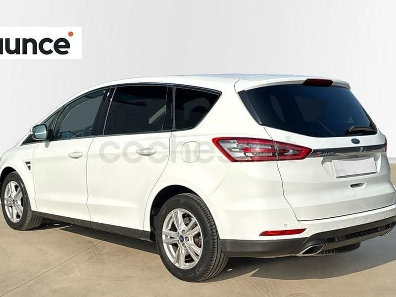 Usado Ford S-MAX Titanium 180 CV (132 kW) 2017 Blanco Monovolumen