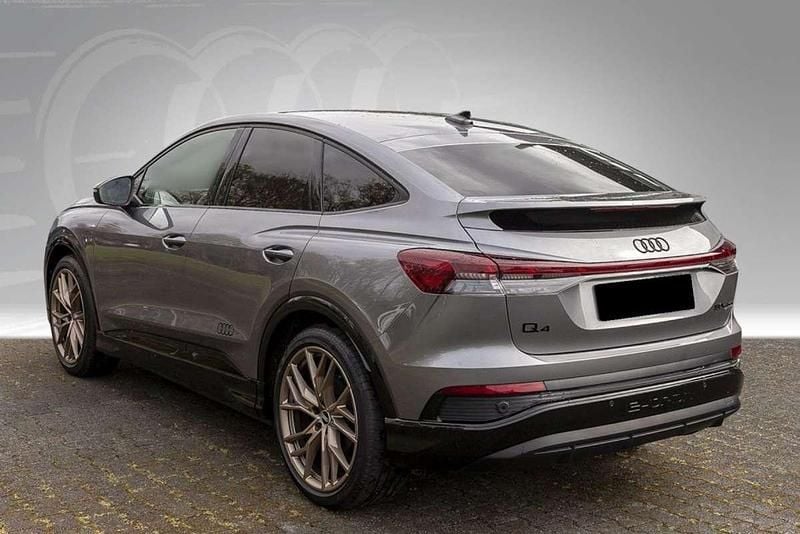 Usado Audi Q4 Sportback e-tron S-Line 219 kW (299 CV) 2021 Gris SUV