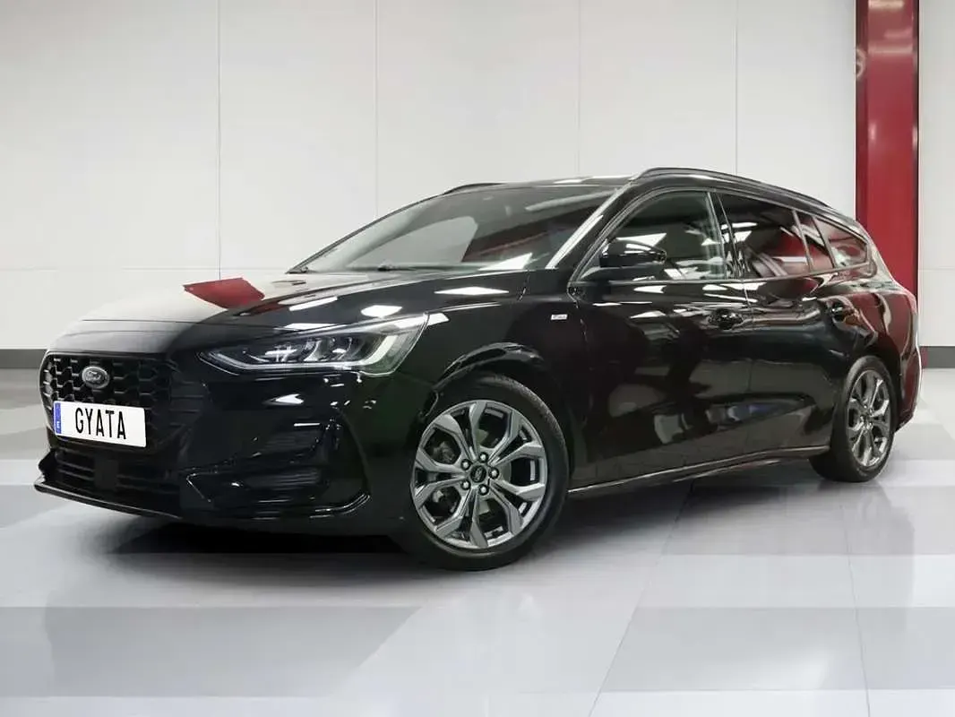 Usado Ford Focus ST-Line 155 CV (114 kW) 2024 Negro Familiar