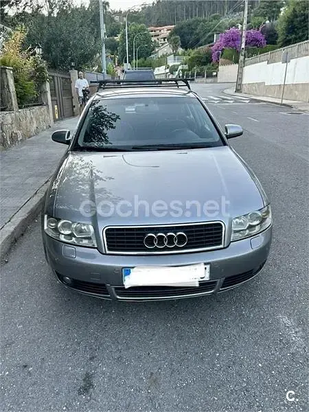 Usado Audi A4 163 CV (119 kW) 2001 Gris / plata Berlina