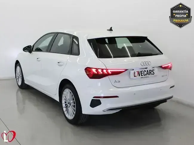 Usado Audi A3 Advanced Plus 116 CV (85 kW) 2022 Blanco Berlina