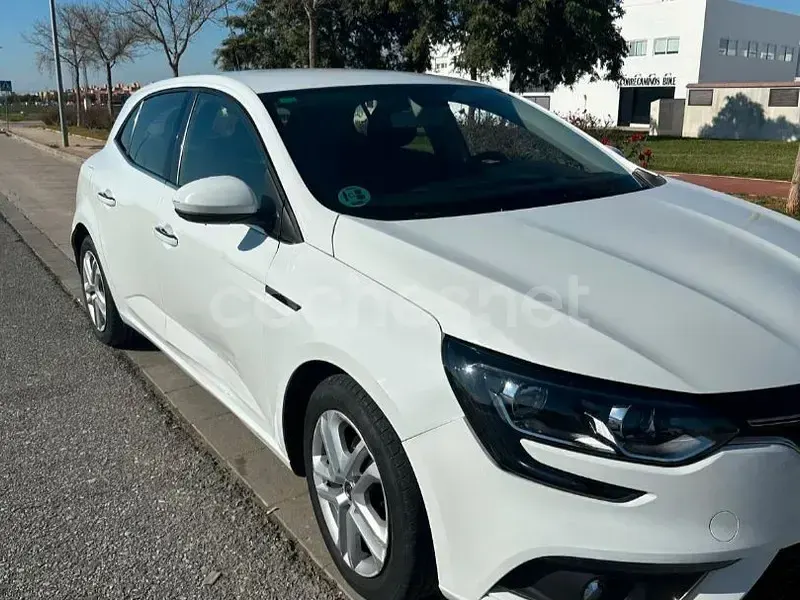Usado Renault Mégane IV Business 115 CV (84 kW) 2019 Blanco Berlina