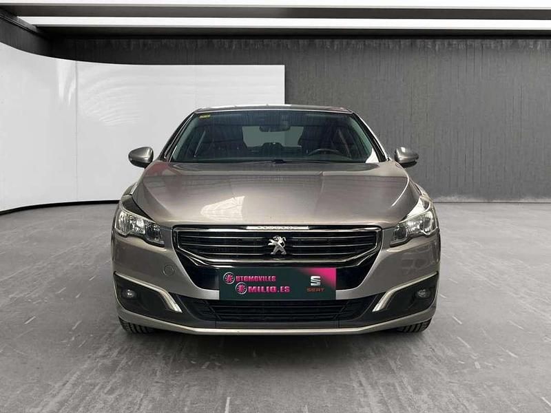Usado Peugeot 508 Active 120 CV (88 kW) 2018 Plateado Berlina