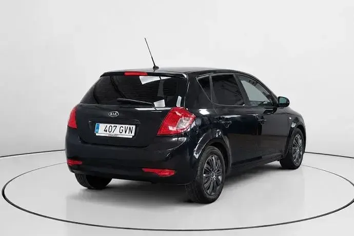 Usado Kia Ceed 90 CV (66 kW) 2010 Utilitario