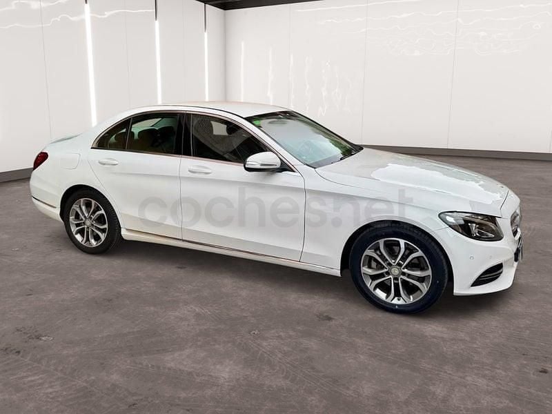 Usado Mercedes C220 170 CV (125 kW) 2014 Blanco Berlina