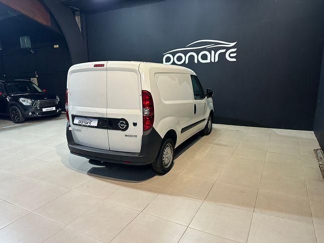 Usado Opel Combo Selective 95 CV (69 kW) 2016 Blanco Monovolumen