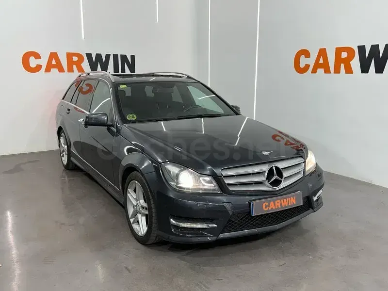 Usado Mercedes C350 Avantgarde 265 CV (194 kW) 2013 Gris / plata Familiar