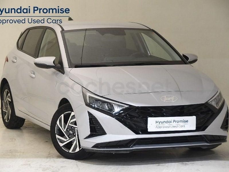 Usado Hyundai i20 100 CV (73 kW) 2025 Beige Utilitario