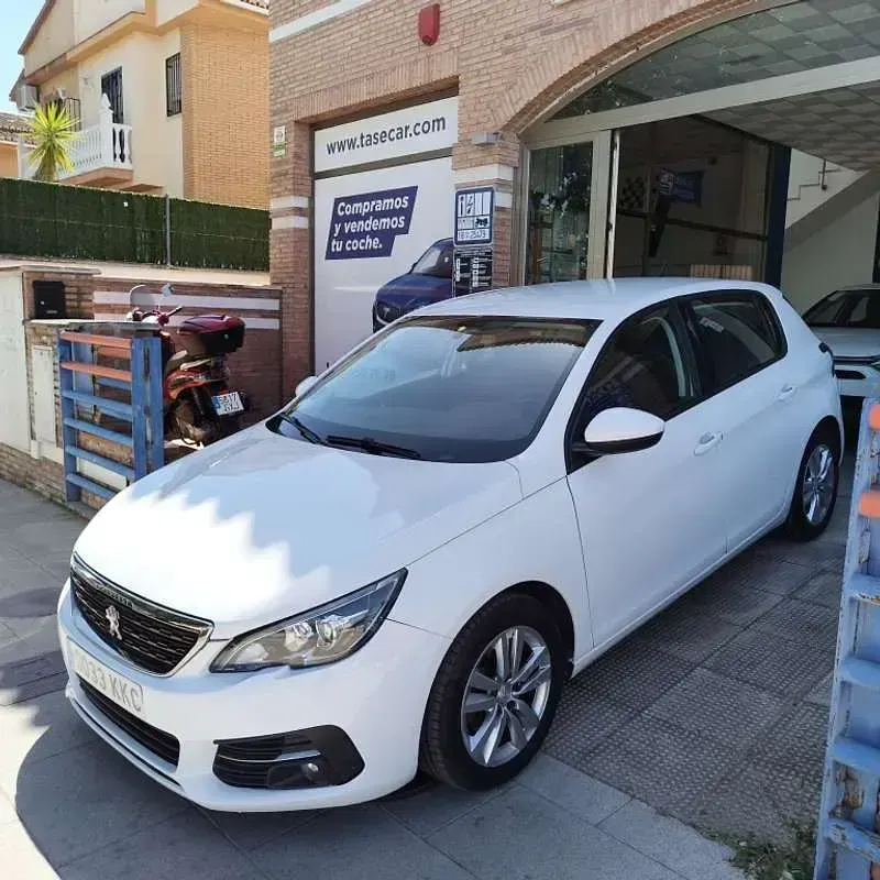 Usado Peugeot 308 Business-Line 131 CV (96 kW) 2018 Blanco Utilitario