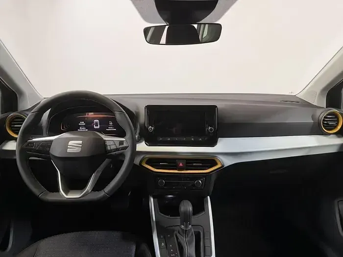 Usado Seat Arona Style 115 CV (84 kW) 2025 Rojo SUV