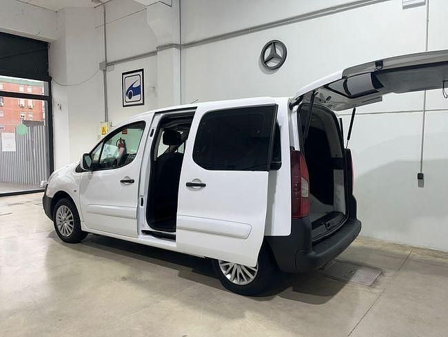 Usado Peugeot Partner Tepee Access 76 CV (55 kW) 2017 Blanco Monovolumen