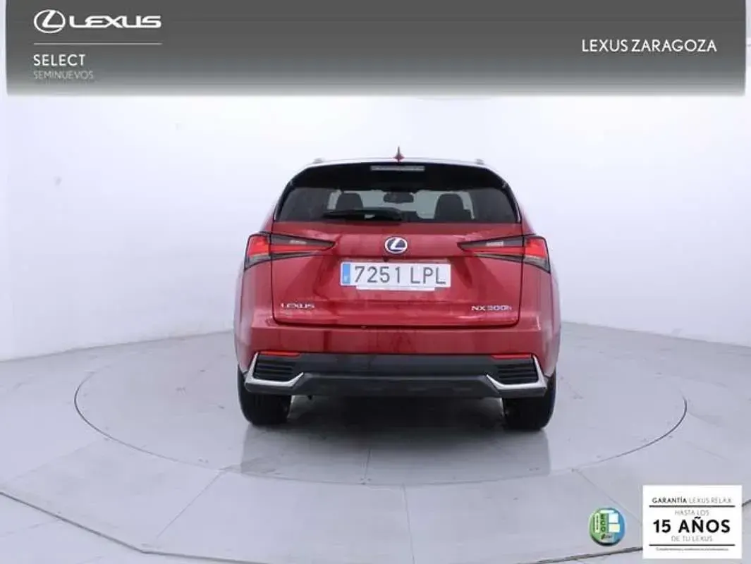 Usado Lexus NX300h 197 CV (144 kW) 2021 Rojo SUV