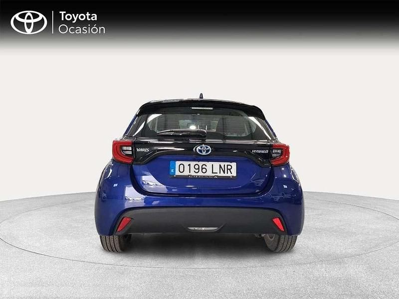 Usado Toyota Yaris Active 116 CV (85 kW) 2021 Azul Utilitario