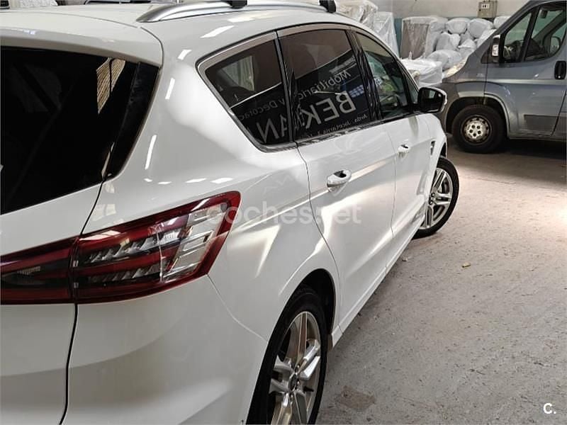 Usado Ford S-MAX Titanium 160 CV (117 kW) 2016 Blanco Monovolumen