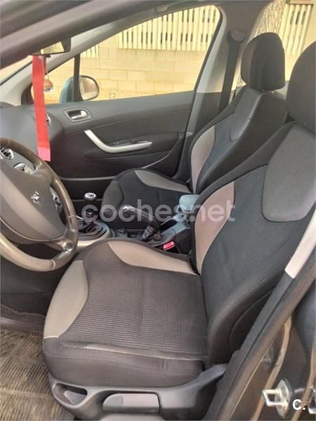 Usado Peugeot 308 Sport 110 CV (80 kW) 2010 Gris / plata Berlina