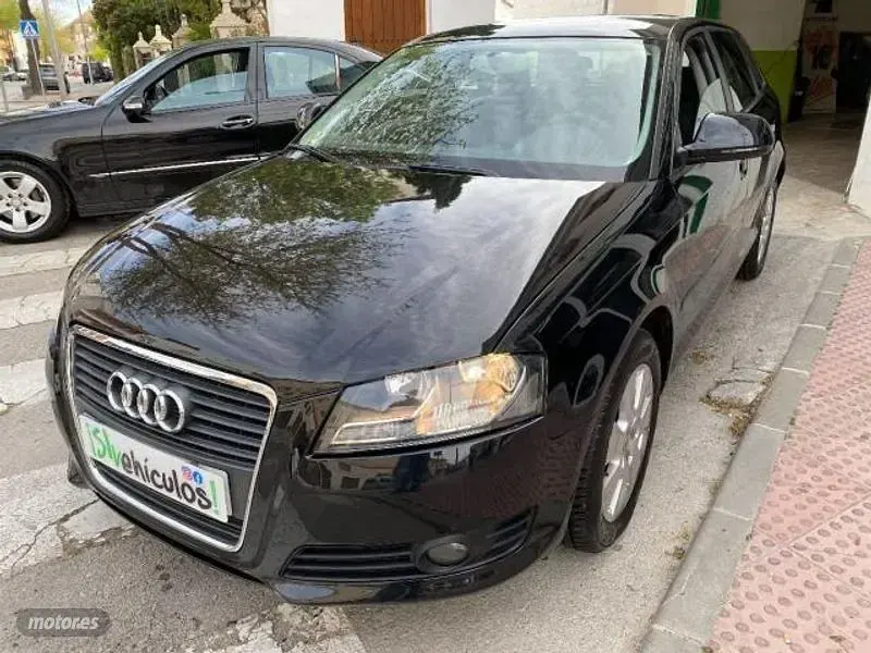 Usado Audi A3 Attraction 105 CV (77 kW) 2009 Negro Utilitario
