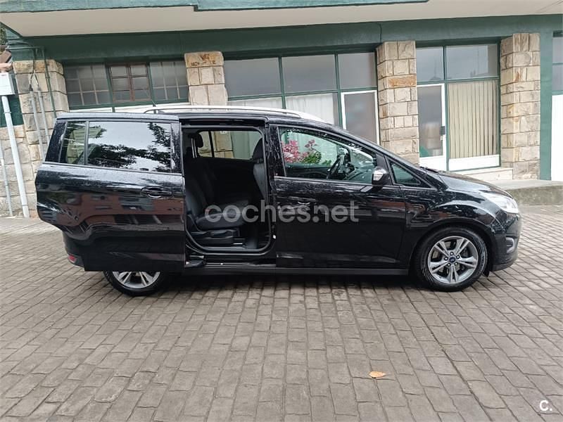 Usado Ford Grand C-Max Trend 125 CV (91 kW) 2015 Negro Monovolumen