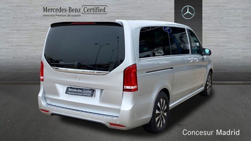 Usado Mercedes EQV300 150 kW (204 CV) 2024 Gris Monovolumen