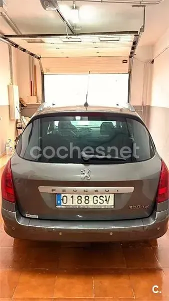 Usado Peugeot 308 SW 110 CV (80 kW) 2010 Gris / plata Familiar
