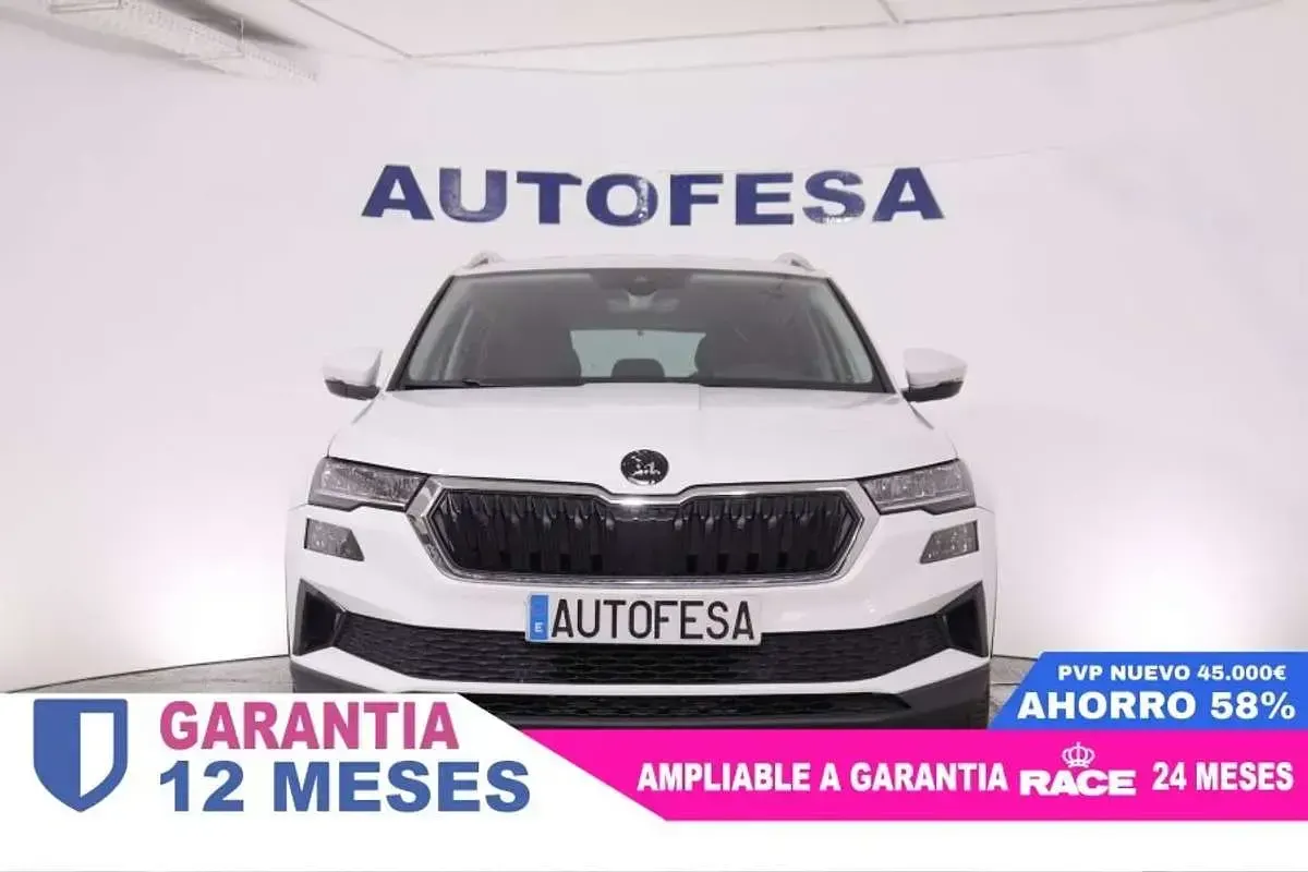 Usado Skoda Karoq Ambition 150 CV (110 kW) 2022 Blanco SUV