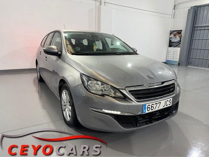 Usado Peugeot 308 SW Active 116 CV (85 kW) 2015 Gris / plata Familiar